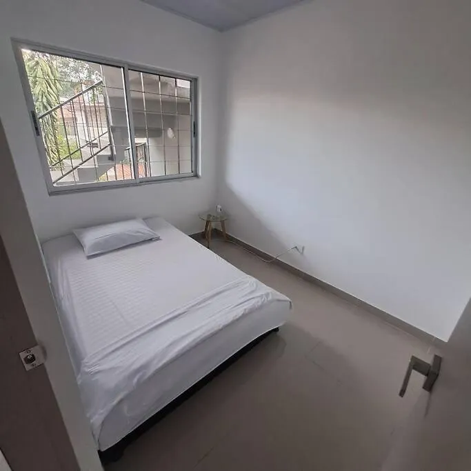 Casa Central En La Floresta! Medellin 0*,  Colombia