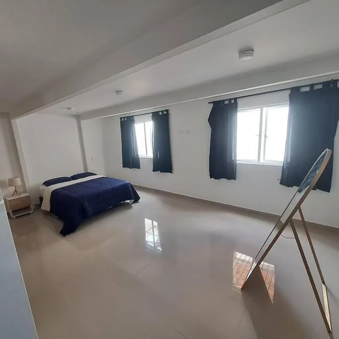 Casa Central En La Floresta! Medellin 0*,